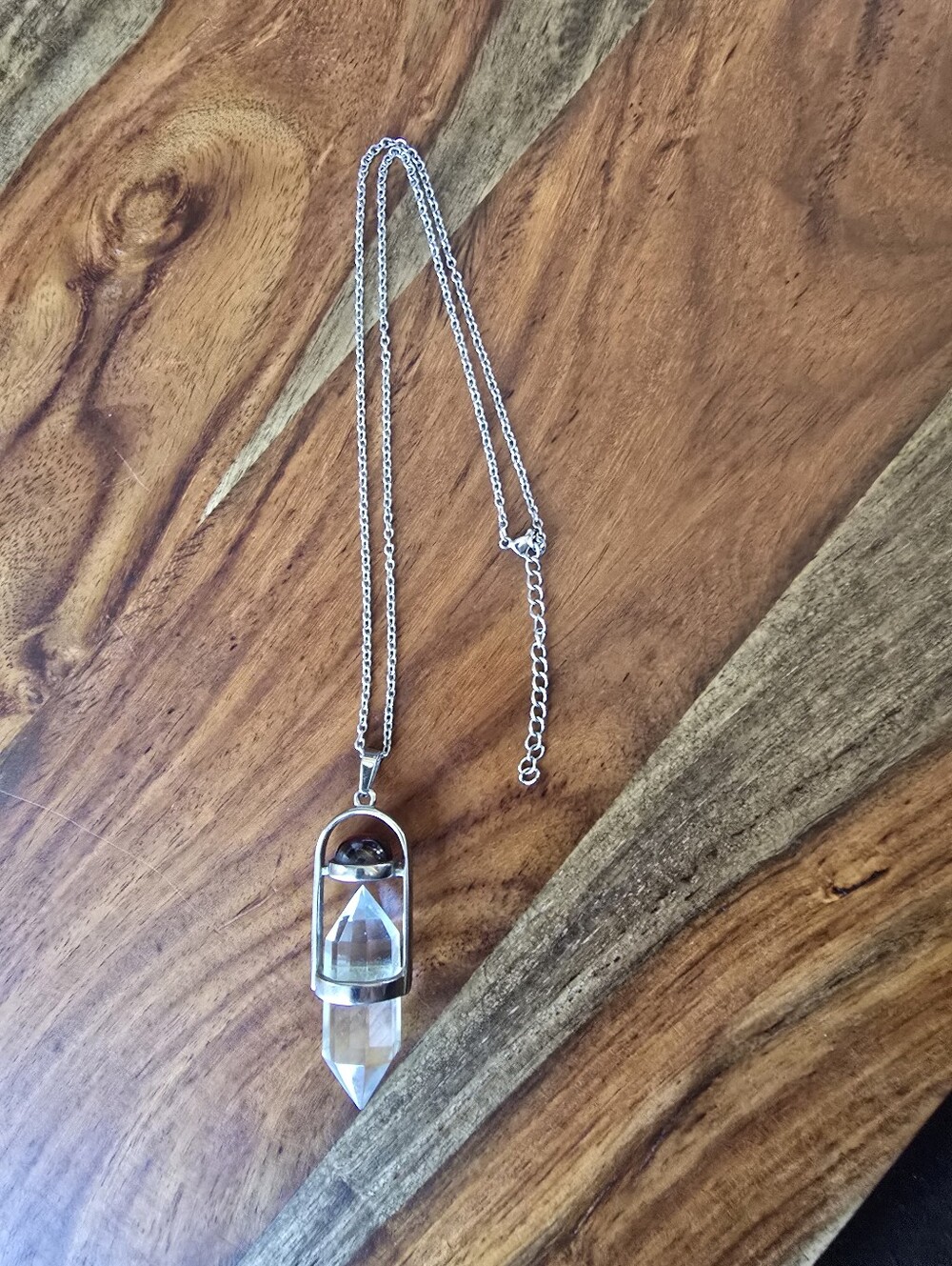 Discontinued And Rare Evil Pawn Jewelry Quartz Generator With Red Garnet - Picture 3 of 9